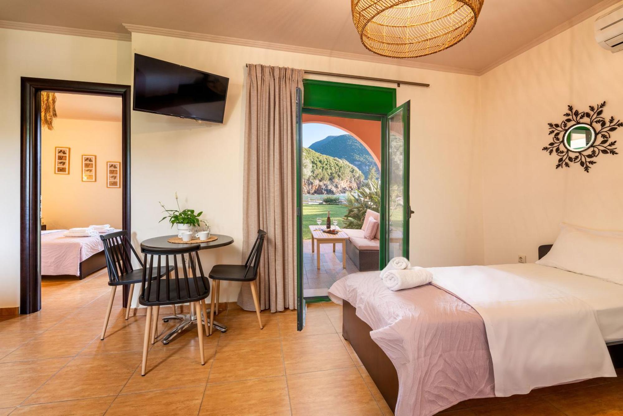 Aiora Suites ซิโวตา ภายนอก รูปภาพ
