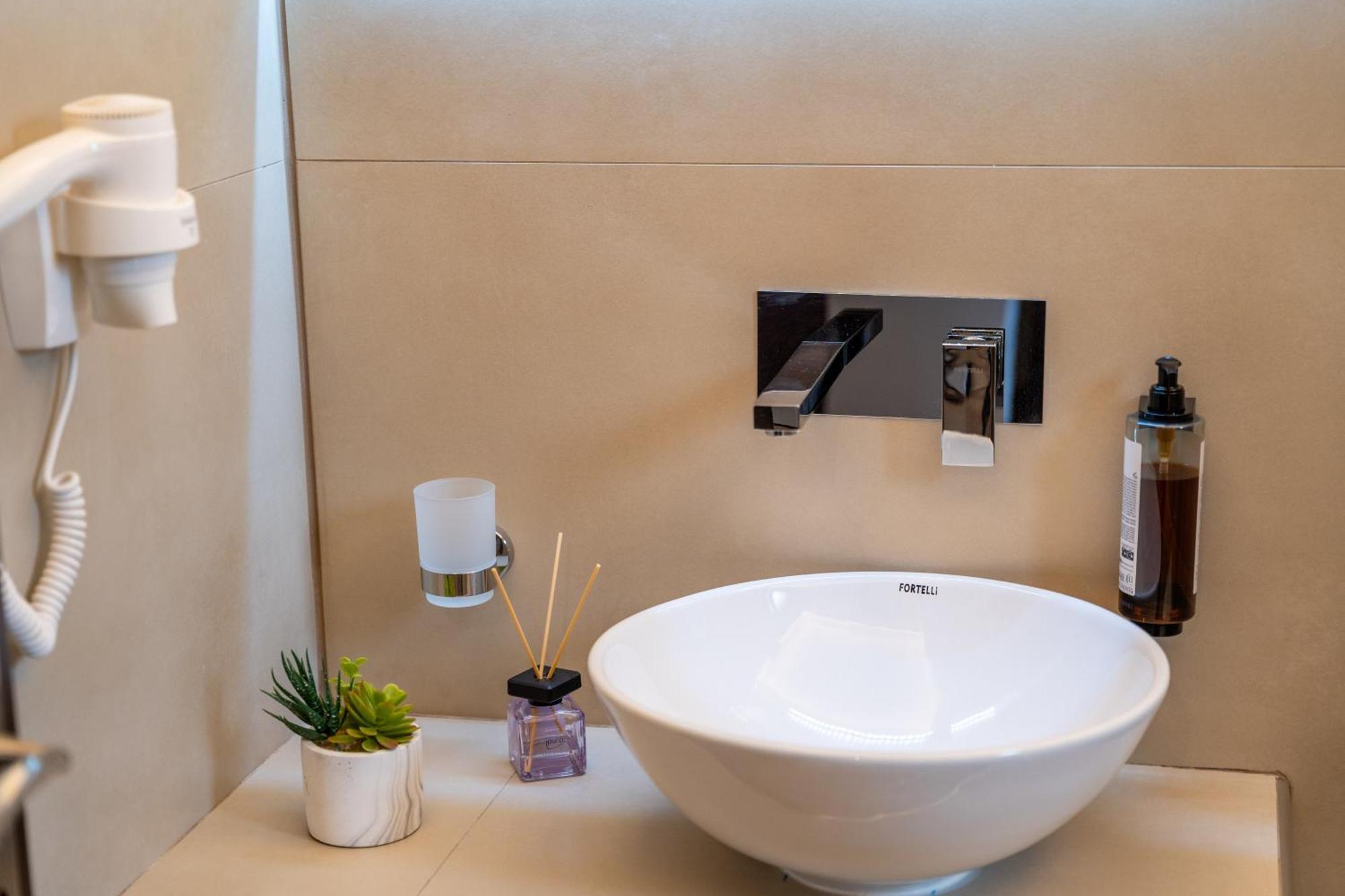 Aiora Suites ซิโวตา ภายนอก รูปภาพ